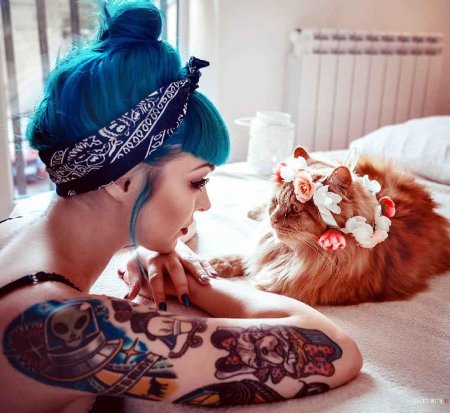 Татуированная женщина