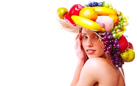 Шляпа с фруктами