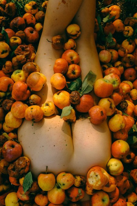 Эротика с фруктами