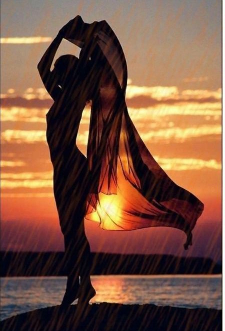 Женщина на закате