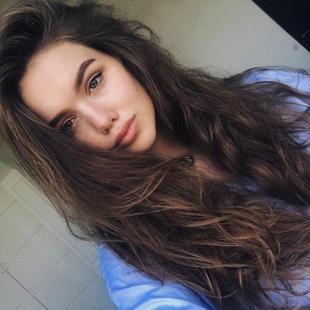 Каштановые волосы у девушек