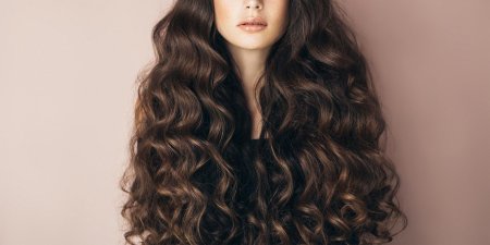 Локоны на длинные густые волосы