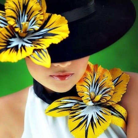 Девушка в шляпке