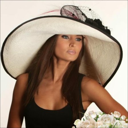 Шляпа с большими полями женская