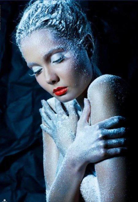 Холодная девушка