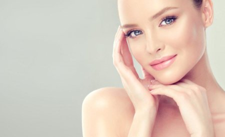 Лицо девушки косметология