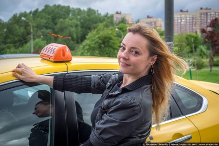 Леля таксистка