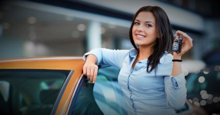 Автомобиль девушка