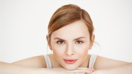 Чистое лицо девушки