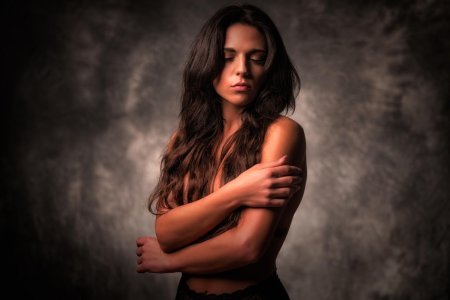 Брюнетка модели