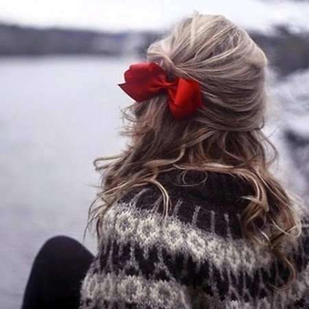 Женщина спиной зима