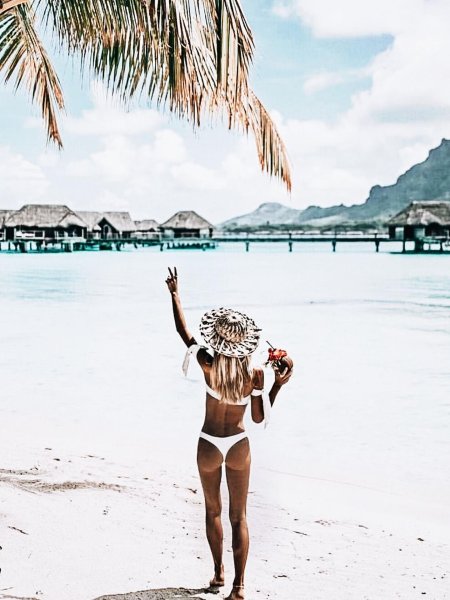 Пляж девушка