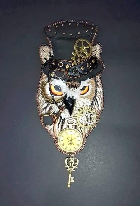 Резные часы