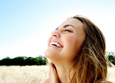 Улыбка девушка