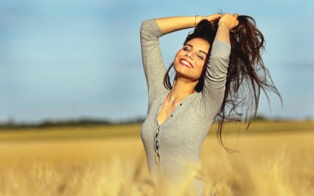 Улыбка девушка