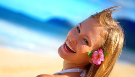 Улыбка девушка