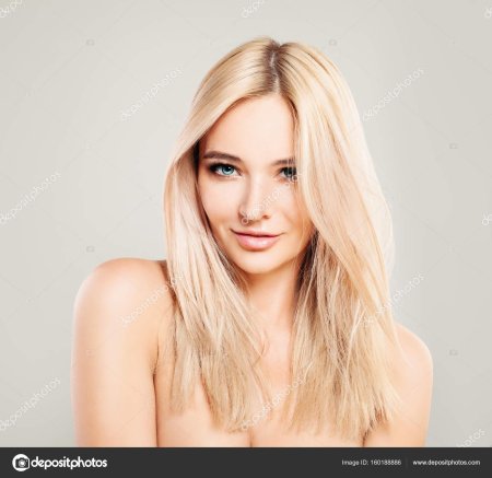 Блондинка модель