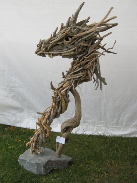 Скульптуры из веток