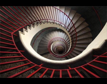 Спиральная лестница в линчжоу
