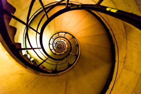 Спиральная лестница микеланджело в ватикане