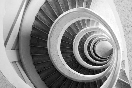 Спиральная лестница вид сверху