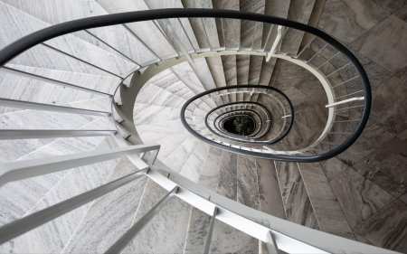 Скрученная лестница