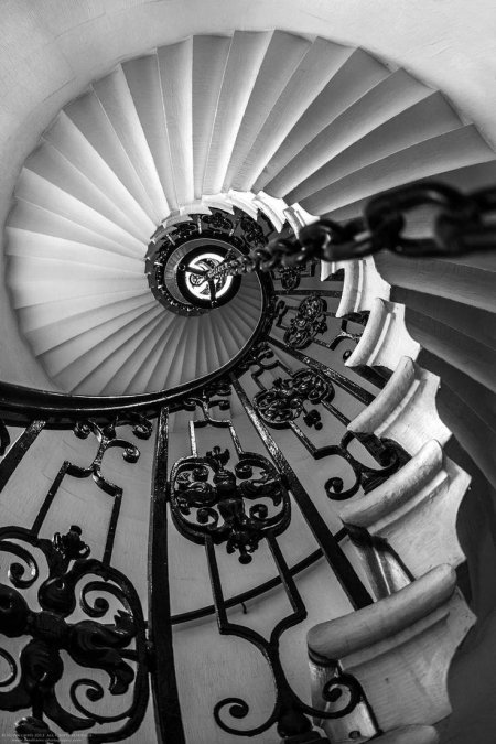Spiral staircase