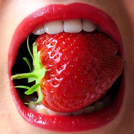 Красивая клубника