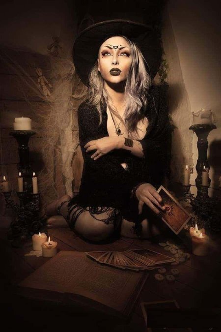 Красивая ведьма