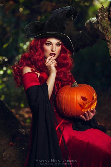 Ева элфи хэллоуин