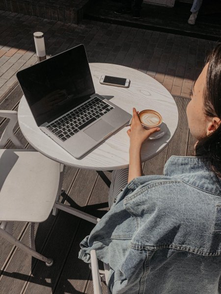 Работа эстетика