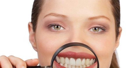 Зубы девушки
