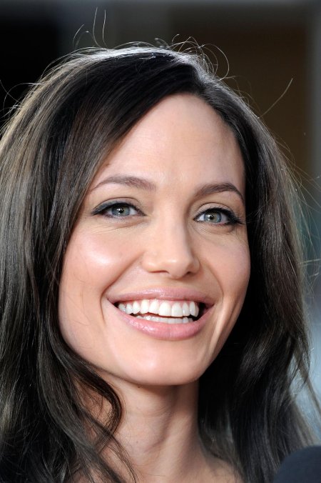 Анджелина джоли