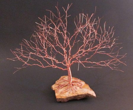Декоративное дерево из проволоки
