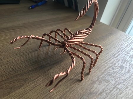 Скорпион из проволоки