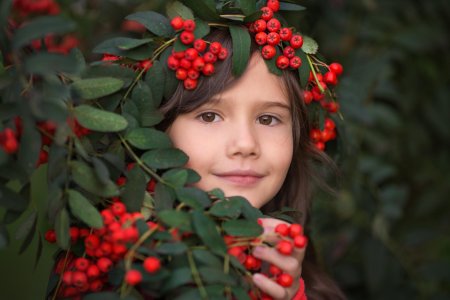 Девочка рябина