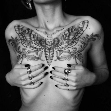 Тату женские на груди