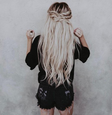 Распущенные волосы прическа
