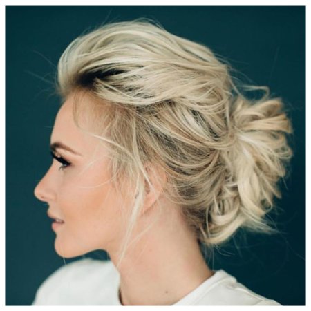 Небрежные прически на средние волосы