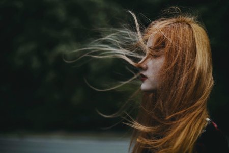 Волосы на ветру