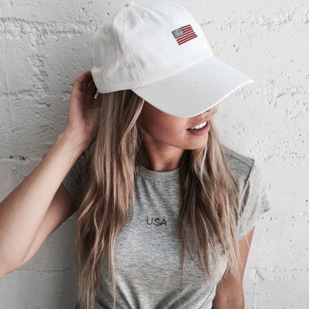 Бейсболка белая