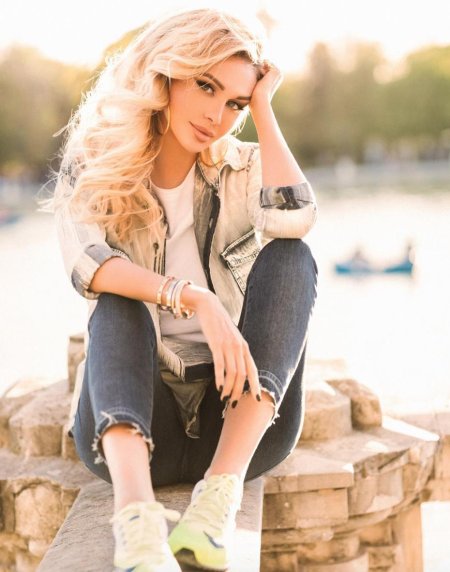 Лопырёва виктория