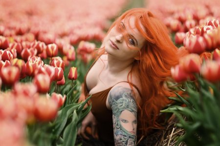 Фотосессия с тюльпанами