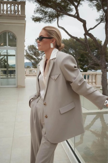 Стиль тихая роскошь в одежде для женщин