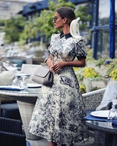 Стильное летнее платье