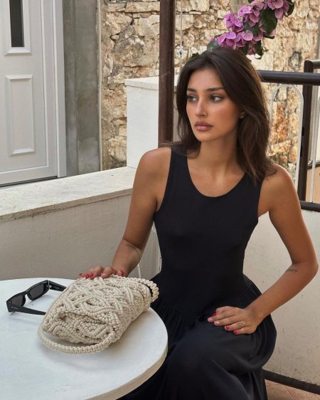 Девушка стильная