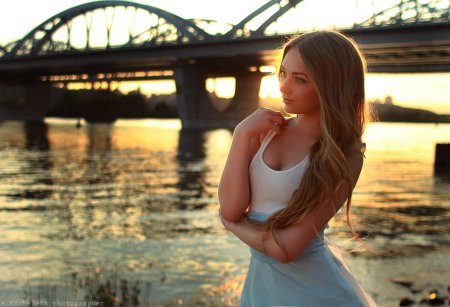 Русая девушка