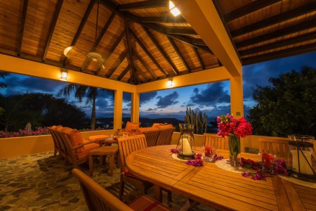 Веранда с видом на море