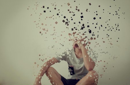 Человек распадается на кусочки