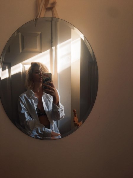 Отражение зеркала в зеркале